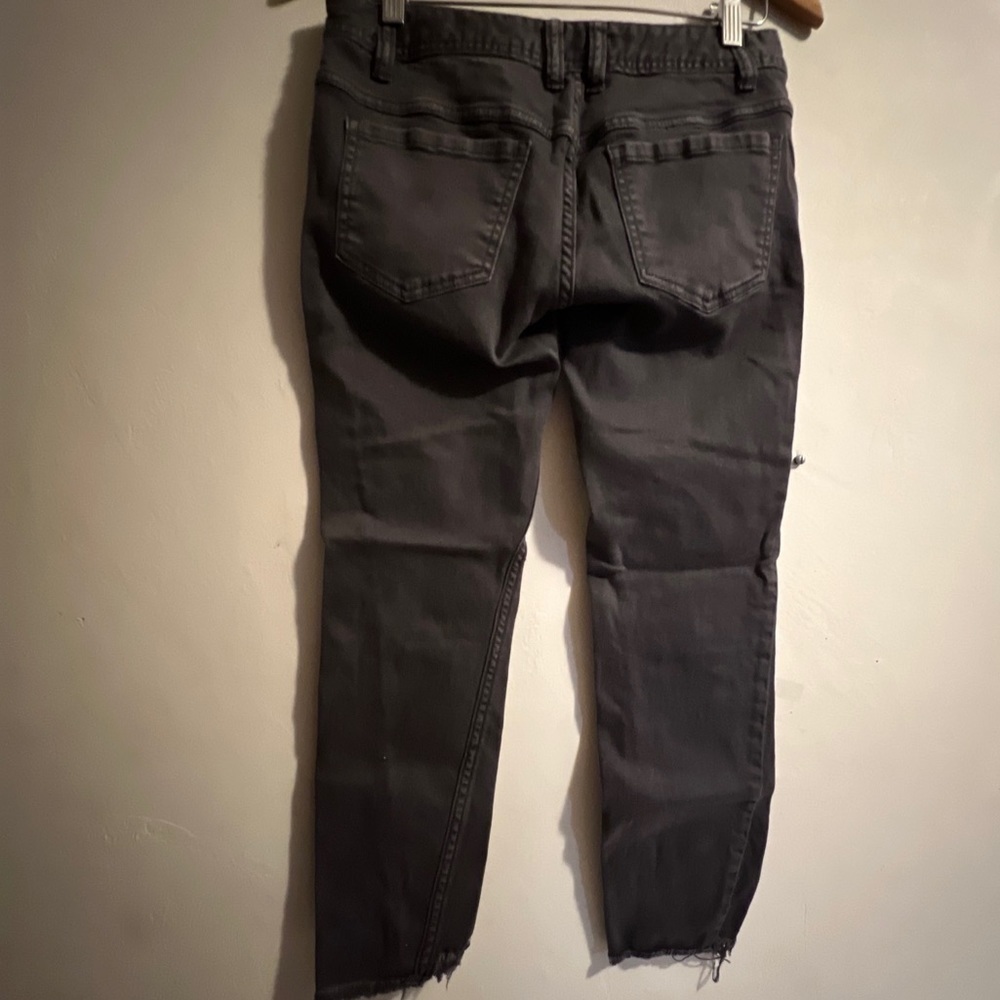 FP Free People Cropped Jeans Women's Size W 27 Gray Mid Rise Distressed Raw Hem - Picture 3 of 8
